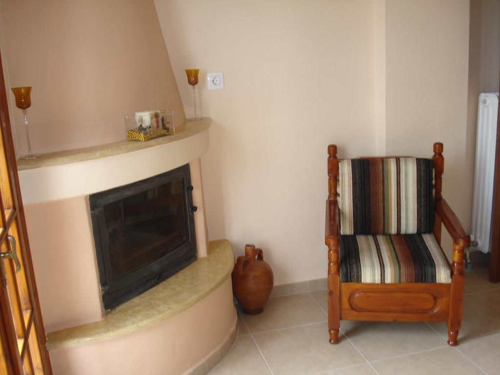Alkmini Hotel Agios Dimitrios  Exterior photo