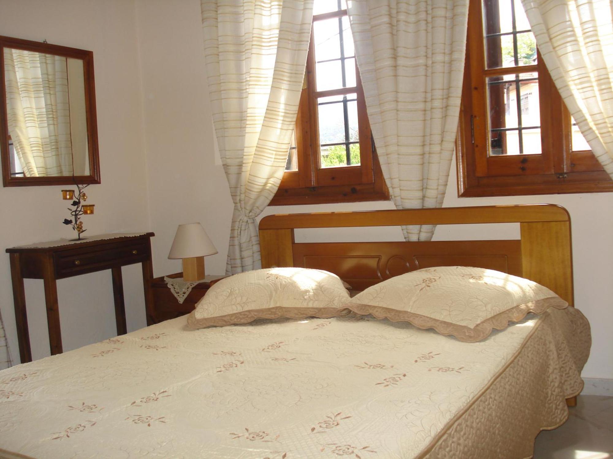 Alkmini Hotel Agios Dimitrios  Exterior photo
