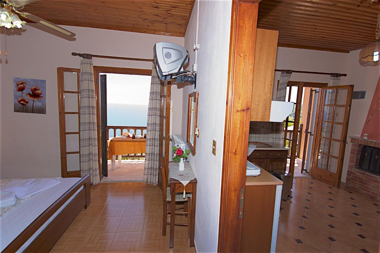 Alkmini Hotel Agios Dimitrios  Exterior photo